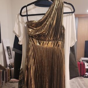 Radiant Gold One-Shoulder Dress